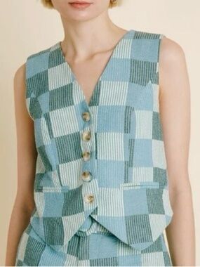 NWT! Aureum Blue & Green Patch Me Up Vest